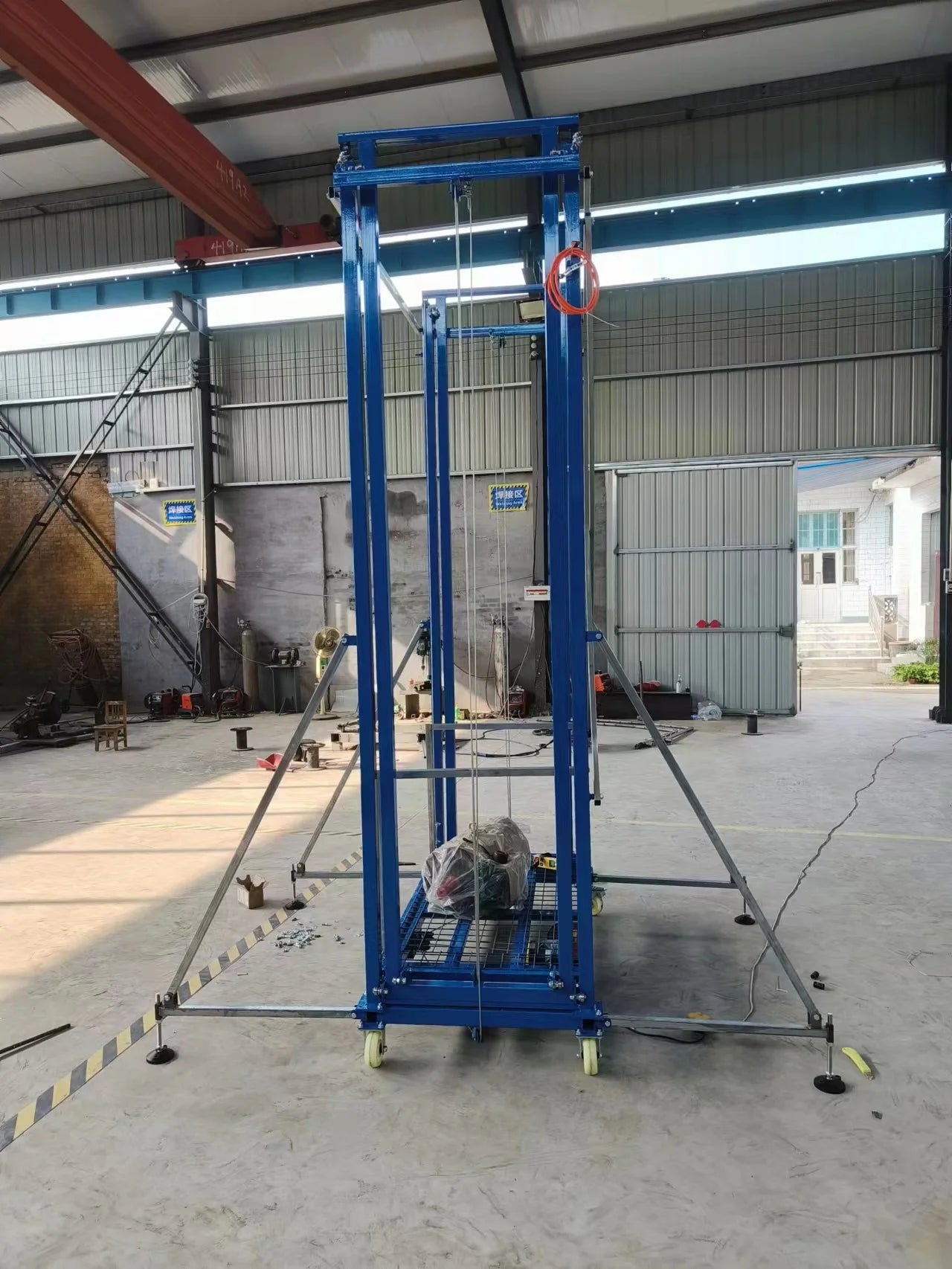 Electric scaffold lift mobile platform indoor and outdoor decoration new foldable remote control automatic hoist